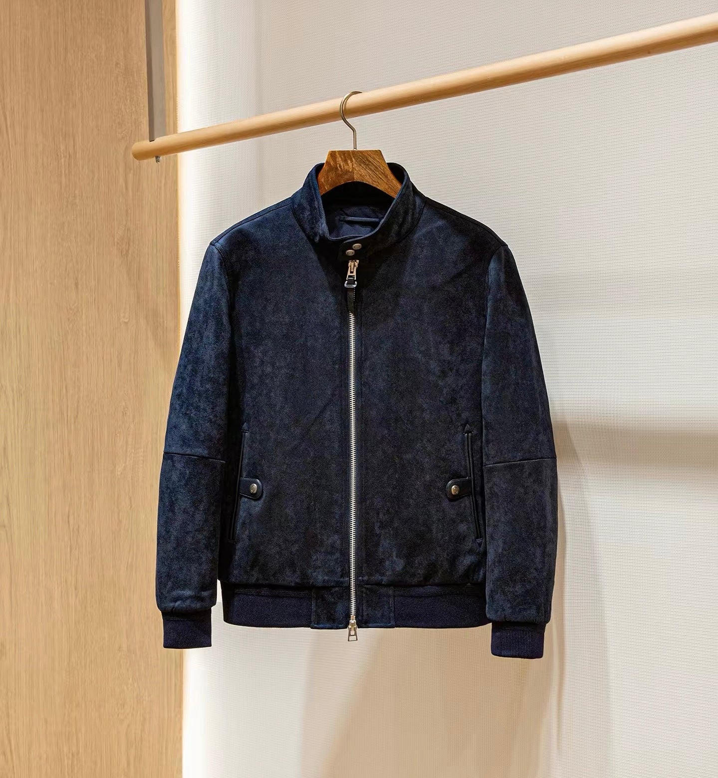 Köda | Suede Bomber Jacket