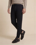 Man wearing the VAËL Rēn fine wool tailored jogger