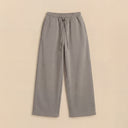 Man wearing the VAËL Kaïro wide-leg cotton jogger in heavyweight premium cotton
