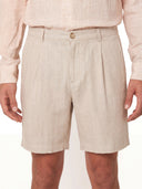 Man wearing the VAËL Lorenzó tailored linen shorts