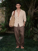 Man wearing the VAËL Avélio slim knit overshirt